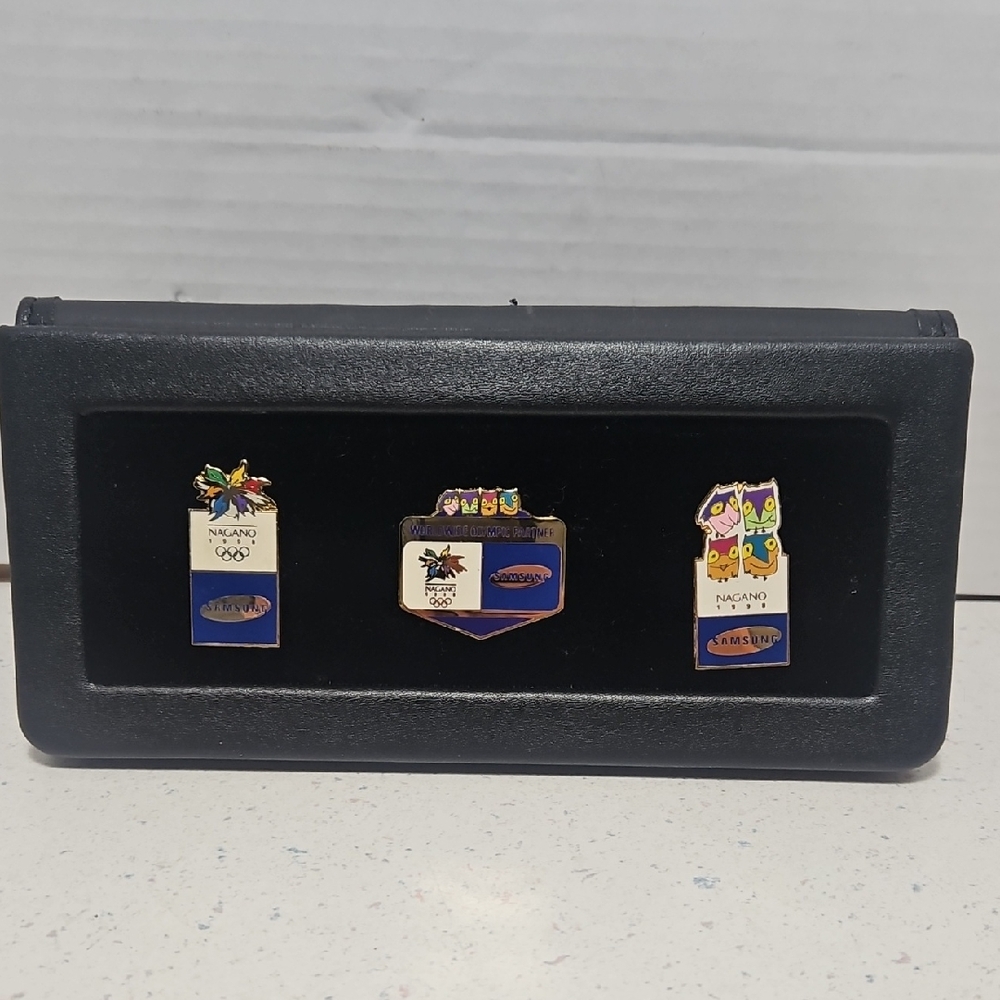 Samsung Nagano 1998 Rare OLYMPIC Enamel Pins with Colorful Owls